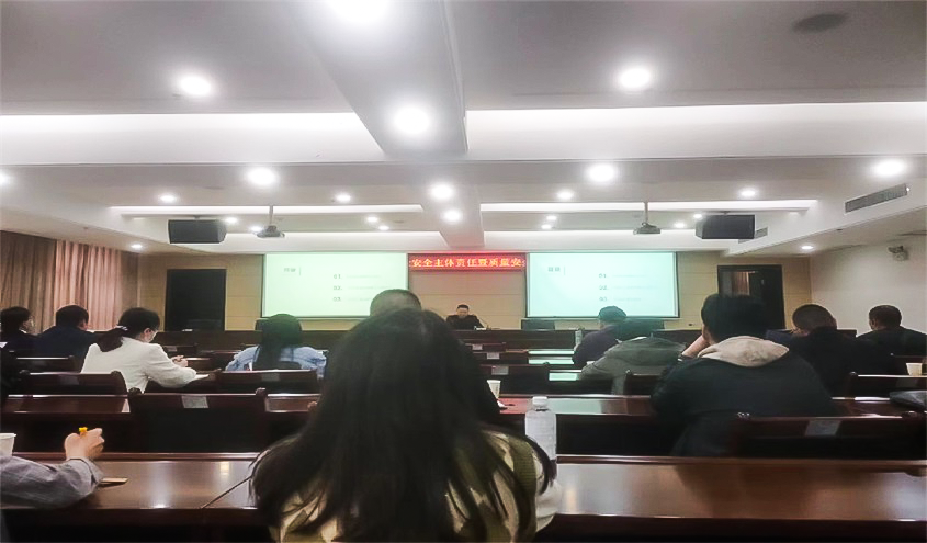 孝感市市监局医械科长李宏斌亲自来培训医疗器械生产管理